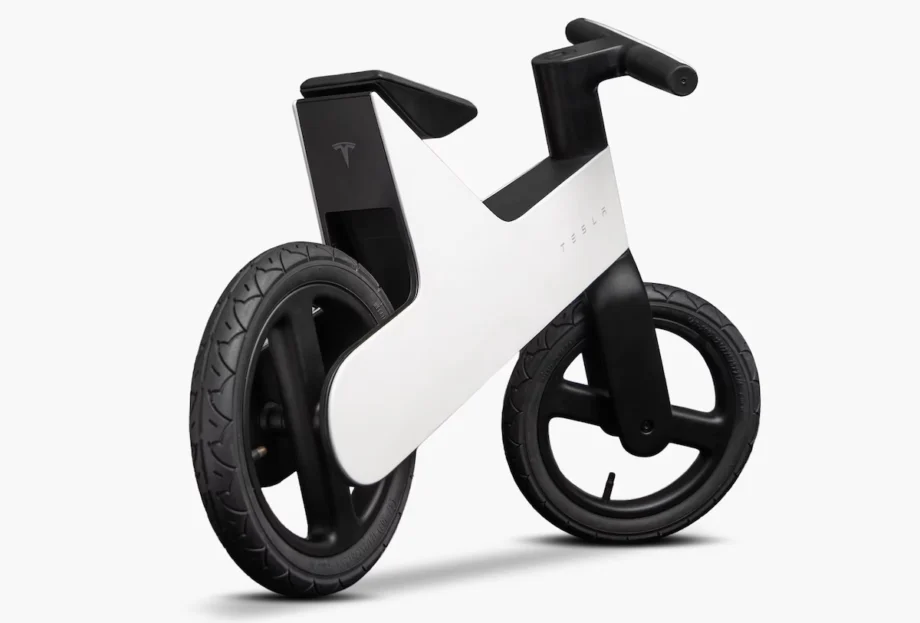 Tesla выпустила беговел Balance Bike для детей